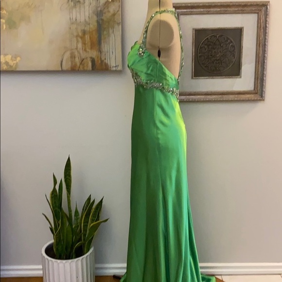 Green evening dress to help live your best life, 4 - Picture 2 of 8